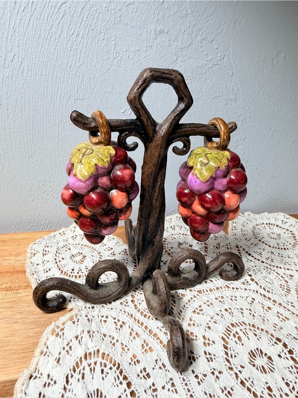 Vintage Grape Cluster Salt and pepper shakers on Bronze Display . - Picture 4 of 5